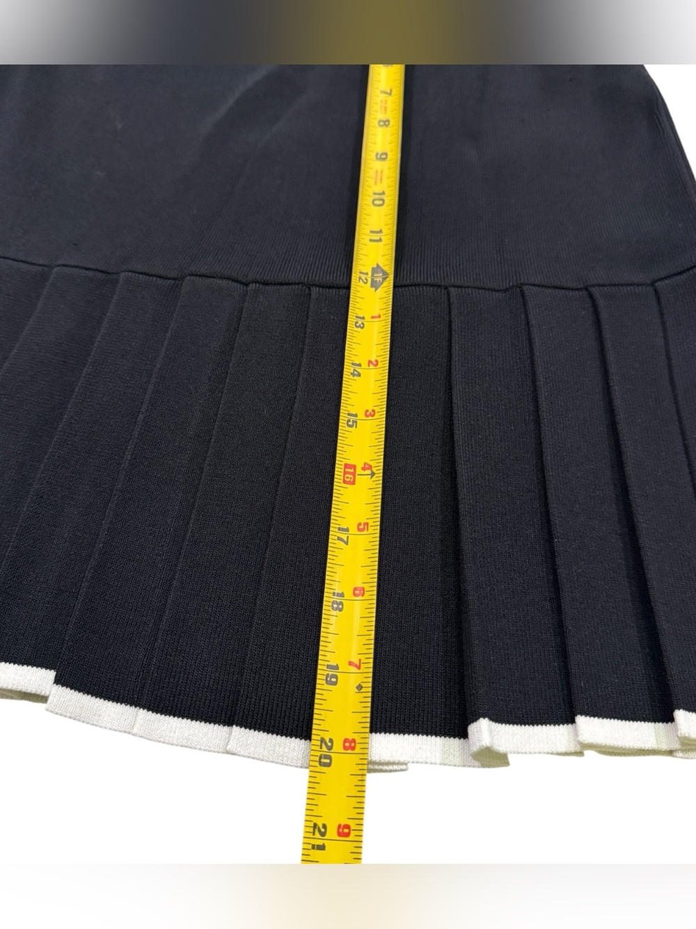 NEW! Vertigo Paris Black & White Pleated Knit Skirt Size Small - Picture 4 of 6